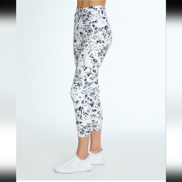 Balance Collection, Women's Leggings, Size Small - Picture 2 of 15